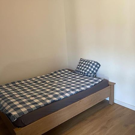 Lovely 1 Private Bedroom With Garden View Rotterdam Exterior photo